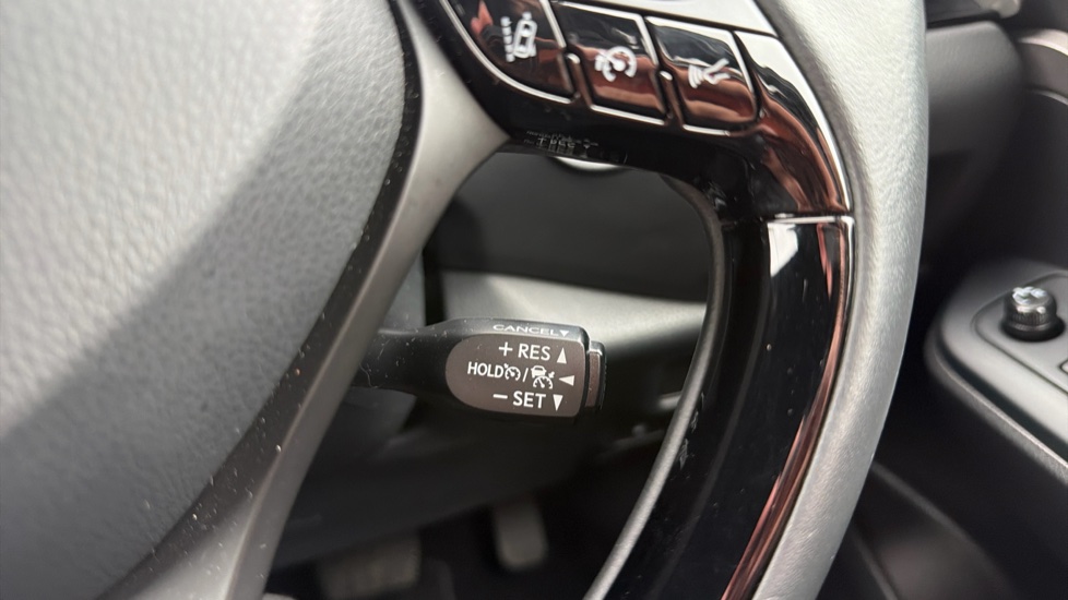 Toyota C-HR 1.8 Hybrid Icon 5dr CVT Hybrid Hatchback - Image 32