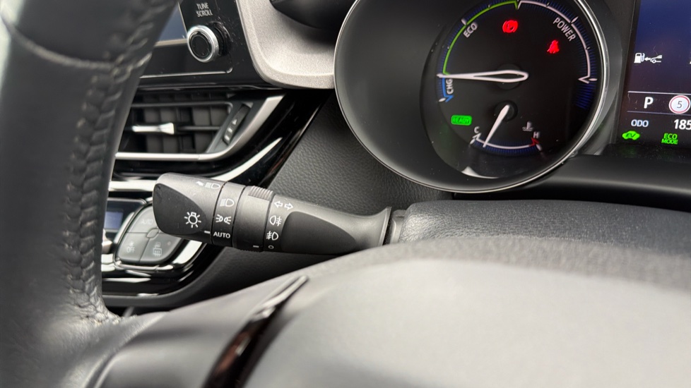 Toyota C-HR 1.8 Hybrid Icon 5dr CVT Hybrid Hatchback - Image 33
