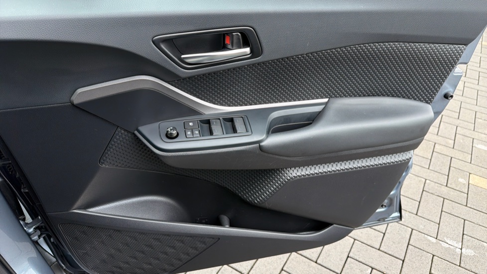 Toyota C-HR 1.8 Hybrid Icon 5dr CVT Hybrid Hatchback - Image 43