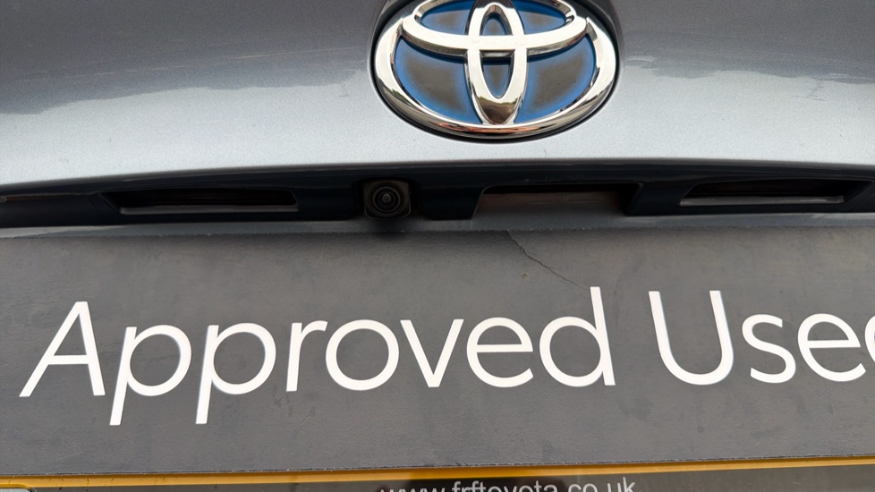 Toyota C-HR 1.8 Hybrid Icon 5dr CVT Hybrid Hatchback - Image 48