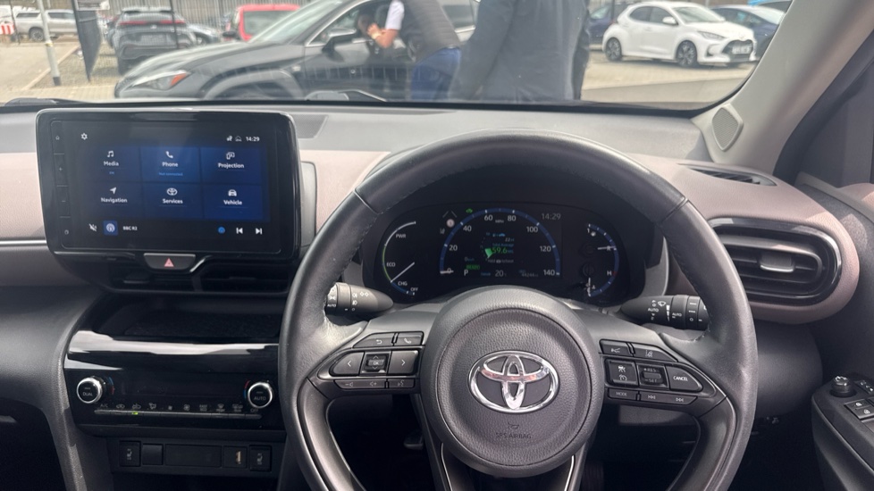 Toyota Yaris Cross 1.5 Hybrid Excel 5dr CVT Hybrid Estate - Image 7