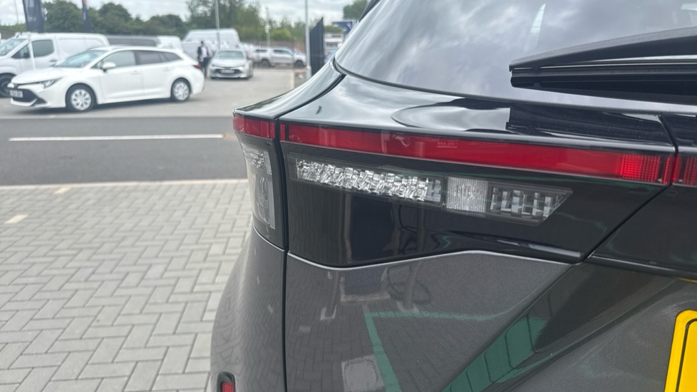 Toyota Yaris Cross 1.5 Hybrid Excel 5dr CVT Hybrid Estate - Image 21