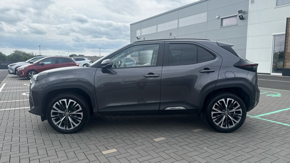 Toyota Yaris Cross 1.5 Hybrid Excel 5dr CVT Hybrid Estate - Image 24