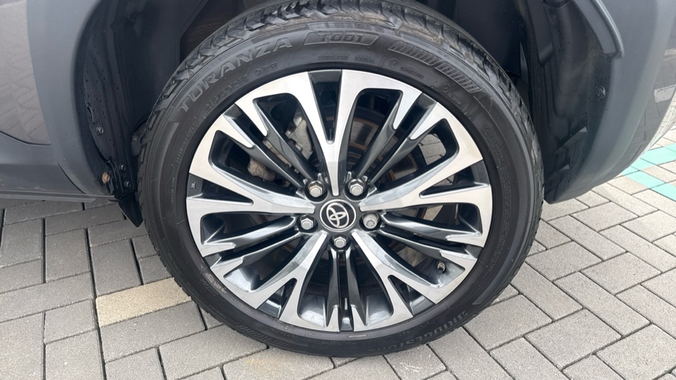 Toyota Yaris Cross 1.5 Hybrid Excel 5dr CVT Hybrid Estate - Image 34