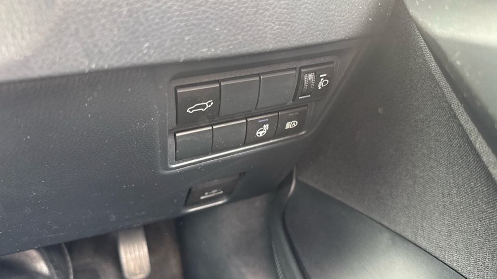 Toyota Yaris Cross 1.5 Hybrid Excel 5dr CVT Hybrid Estate - Image 37