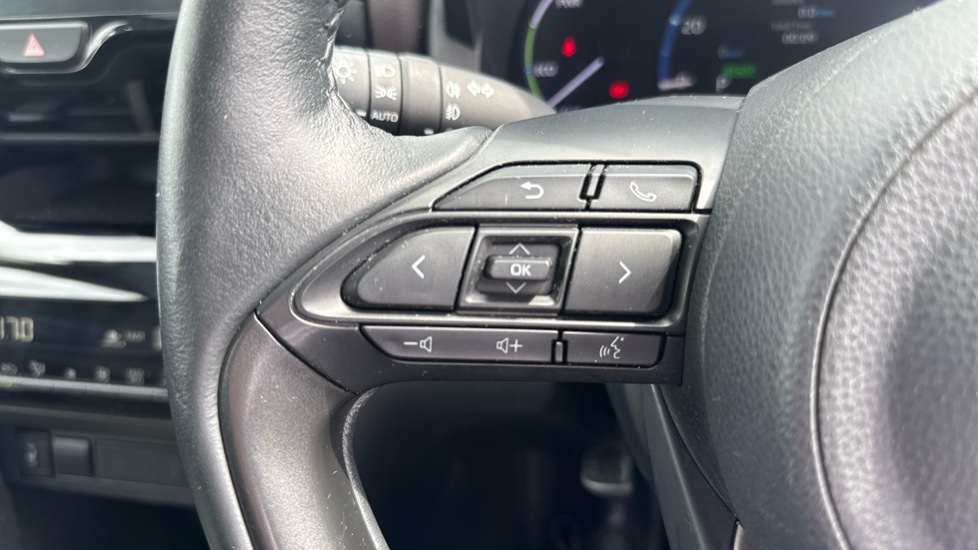 Toyota Yaris Cross 1.5 Hybrid Excel 5dr CVT Hybrid Estate - Image 45