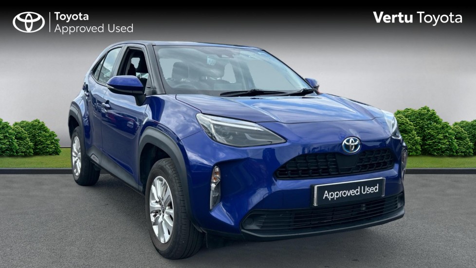 Toyota Yaris Cross 1.5 Hybrid Icon 5dr CVT Hybrid Estate - Image 1