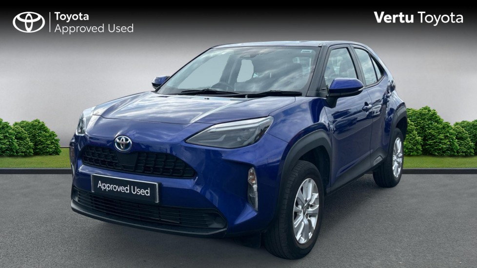 Toyota Yaris Cross 1.5 Hybrid Icon 5dr CVT Hybrid Estate - Image 3