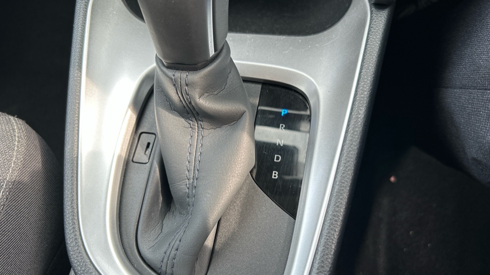 Toyota Yaris Cross 1.5 Hybrid Icon 5dr CVT Hybrid Estate - Image 35
