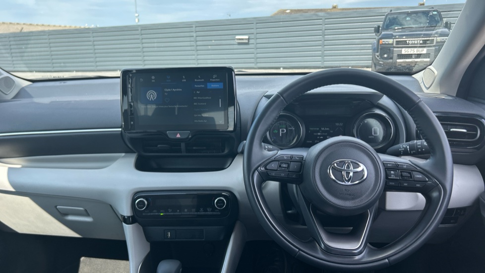 Toyota Yaris 1.5 Hybrid Excel 5dr CVT Hybrid Hatchback - Image 6