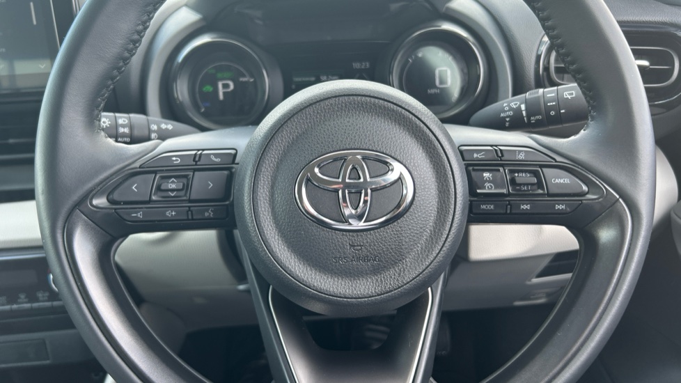 Toyota Yaris 1.5 Hybrid Excel 5dr CVT Hybrid Hatchback - Image 10