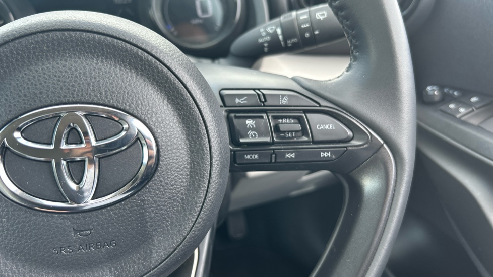 Toyota Yaris 1.5 Hybrid Excel 5dr CVT Hybrid Hatchback - Image 29
