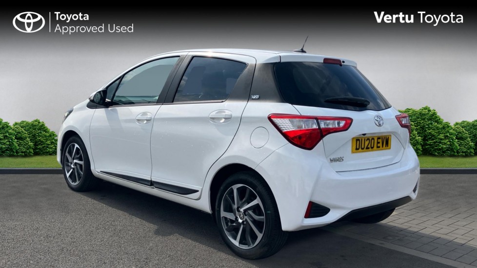 Toyota Yaris 1.5 VVT-i Y20 5dr CVT [Bi-tone] Petrol Hatchback - Image 4