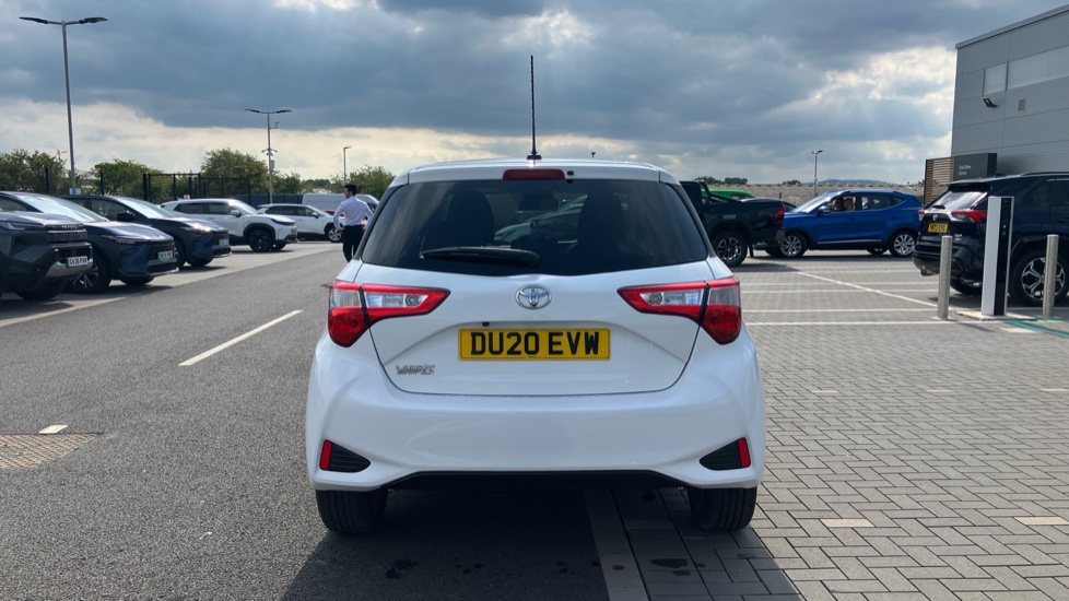 Toyota Yaris 1.5 VVT-i Y20 5dr CVT [Bi-tone] Petrol Hatchback - Image 26