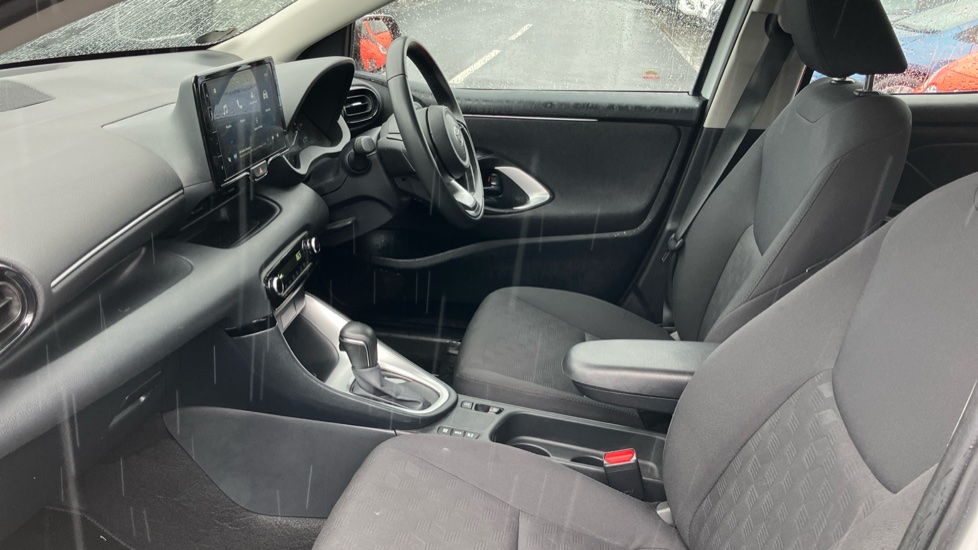 Toyota Yaris 1.5 Hybrid Icon 5dr CVT Hybrid Hatchback - Image 5