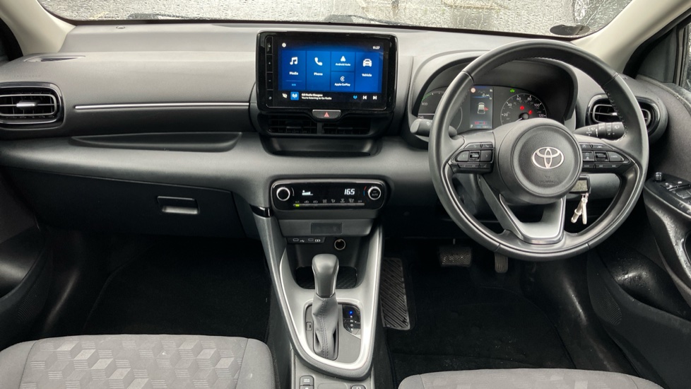Toyota Yaris 1.5 Hybrid Icon 5dr CVT Hybrid Hatchback - Image 6