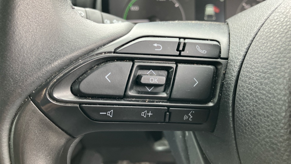 Toyota Yaris 1.5 Hybrid Icon 5dr CVT Hybrid Hatchback - Image 37