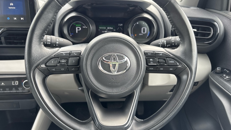 Toyota Yaris 1.5 Hybrid Excel 5dr CVT Hybrid Hatchback - Image 10