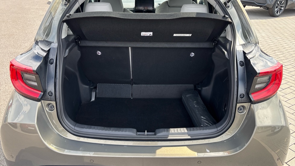Toyota Yaris 1.5 Hybrid Excel 5dr CVT Hybrid Hatchback - Image 13