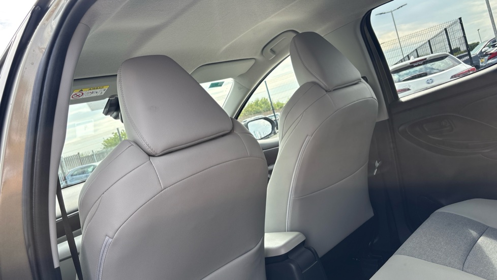 Toyota Yaris 1.5 Hybrid Excel 5dr CVT Hybrid Hatchback - Image 19
