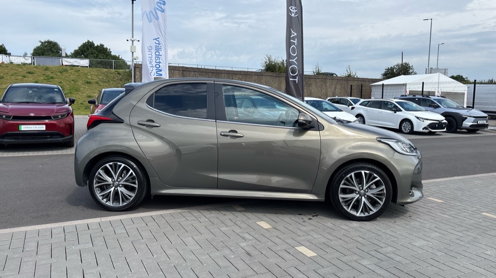 Toyota Yaris 1.5 Hybrid Excel 5dr CVT Hybrid Hatchback - Image 23