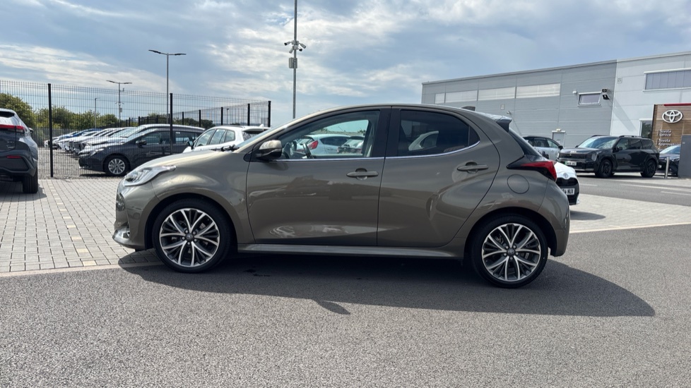Toyota Yaris 1.5 Hybrid Excel 5dr CVT Hybrid Hatchback - Image 24