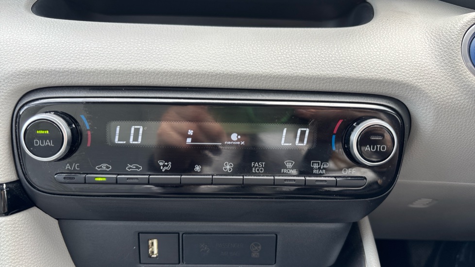 Toyota Yaris 1.5 Hybrid Excel 5dr CVT Hybrid Hatchback - Image 39