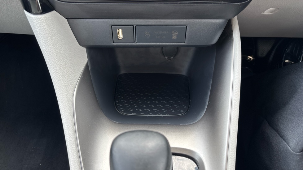 Toyota Yaris 1.5 Hybrid Excel 5dr CVT Hybrid Hatchback - Image 43