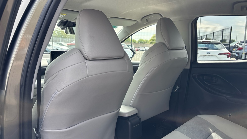 Toyota Yaris 1.5 Hybrid Excel 5dr CVT Hybrid Hatchback - Image 51