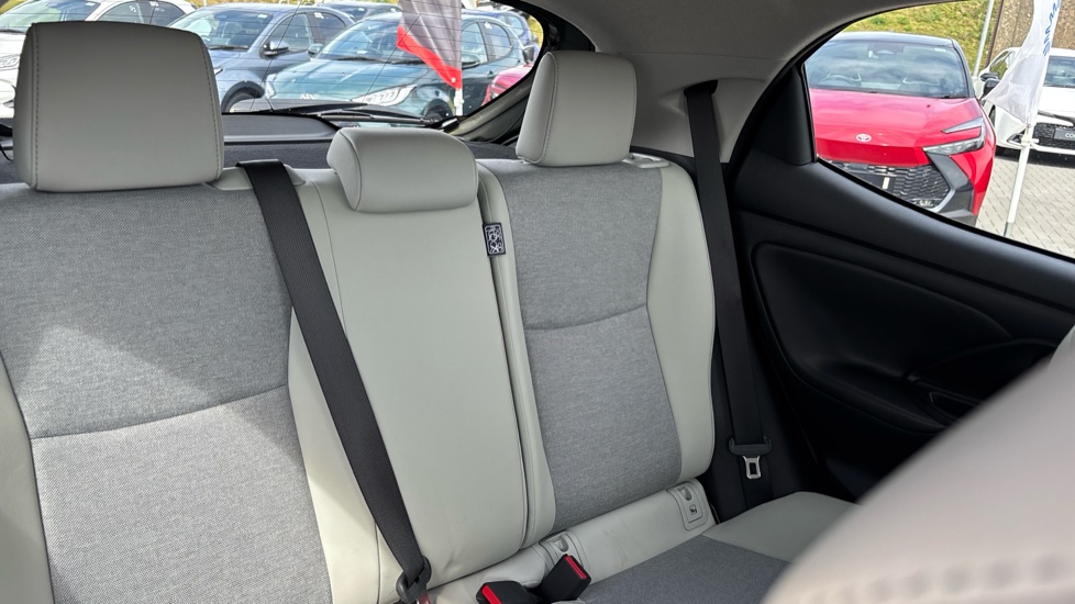 Toyota Yaris 1.5 Hybrid Excel 5dr CVT Hybrid Hatchback - Image 52