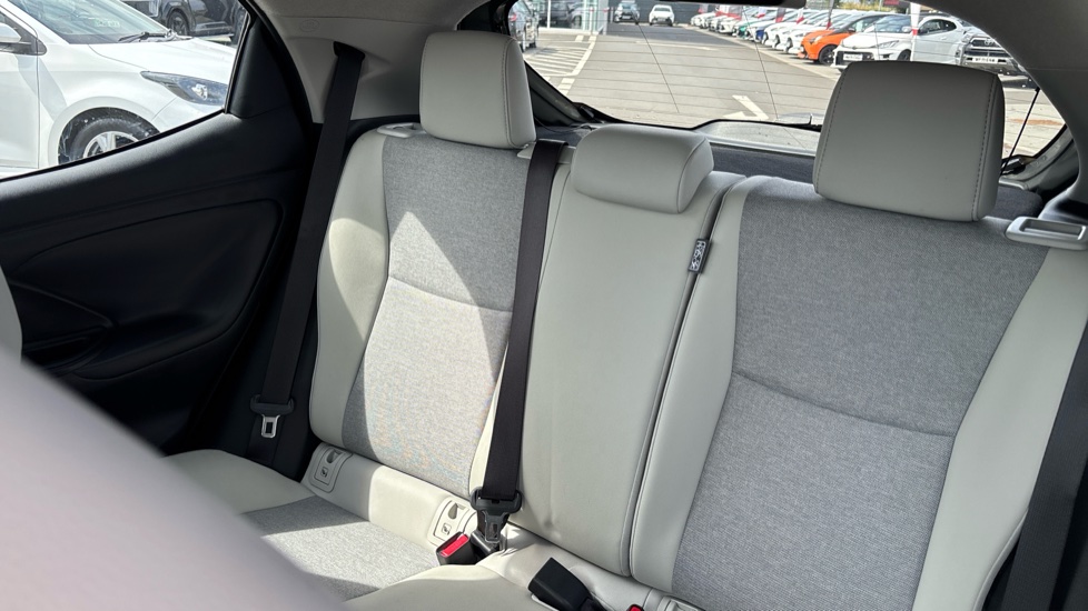 Toyota Yaris 1.5 Hybrid Excel 5dr CVT Hybrid Hatchback - Image 53