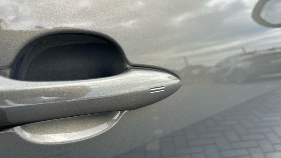 Toyota Yaris 1.5 Hybrid Excel 5dr CVT Hybrid Hatchback - Image 61