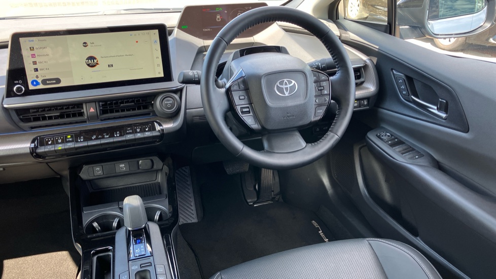 Toyota Prius 1.8 VVTi Plug-in Excel 5dr CVT Hatchback - Image 7