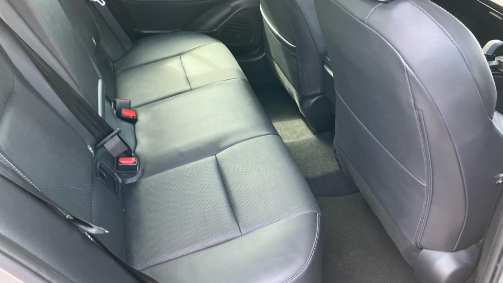 Toyota Prius 1.8 VVTi Plug-in Excel 5dr CVT Hatchback - Image 8