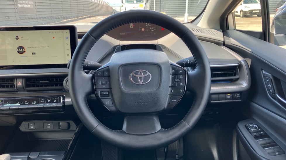 Toyota Prius 1.8 VVTi Plug-in Excel 5dr CVT Hatchback - Image 10