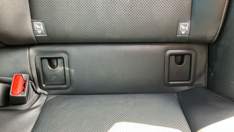 Toyota Prius 1.8 VVTi Plug-in Excel 5dr CVT Hatchback - Image 14