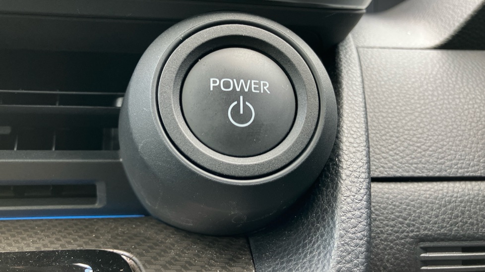 Toyota Prius 1.8 VVTi Plug-in Excel 5dr CVT Hatchback - Image 16