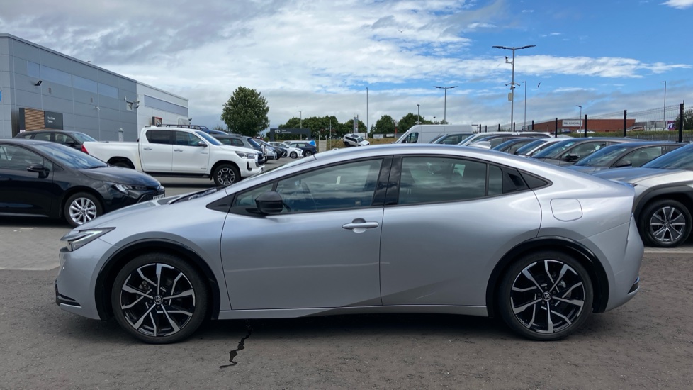 Toyota Prius 1.8 VVTi Plug-in Excel 5dr CVT Hatchback - Image 24