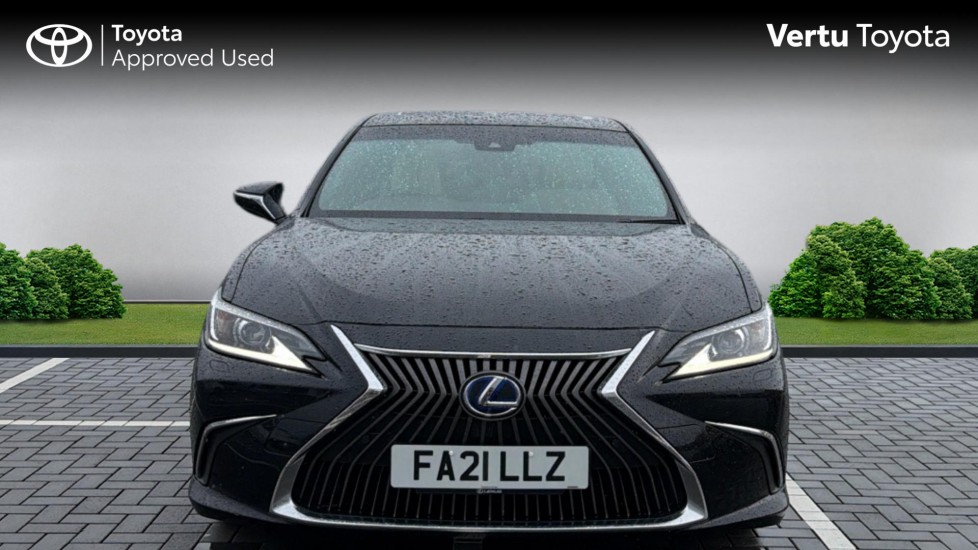 Lexus ES 300h 2.5 4dr CVT Hybrid Saloon - Image 22