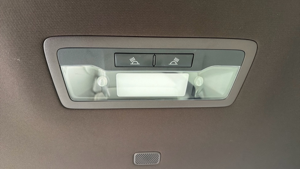 Lexus ES 300h 2.5 4dr CVT Hybrid Saloon - Image 45