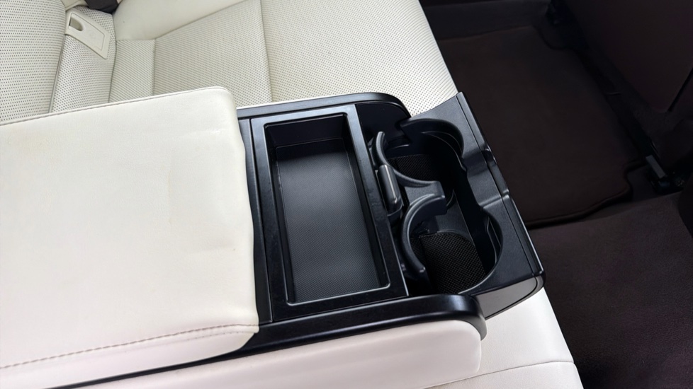 Lexus ES 300h 2.5 4dr CVT Hybrid Saloon - Image 49
