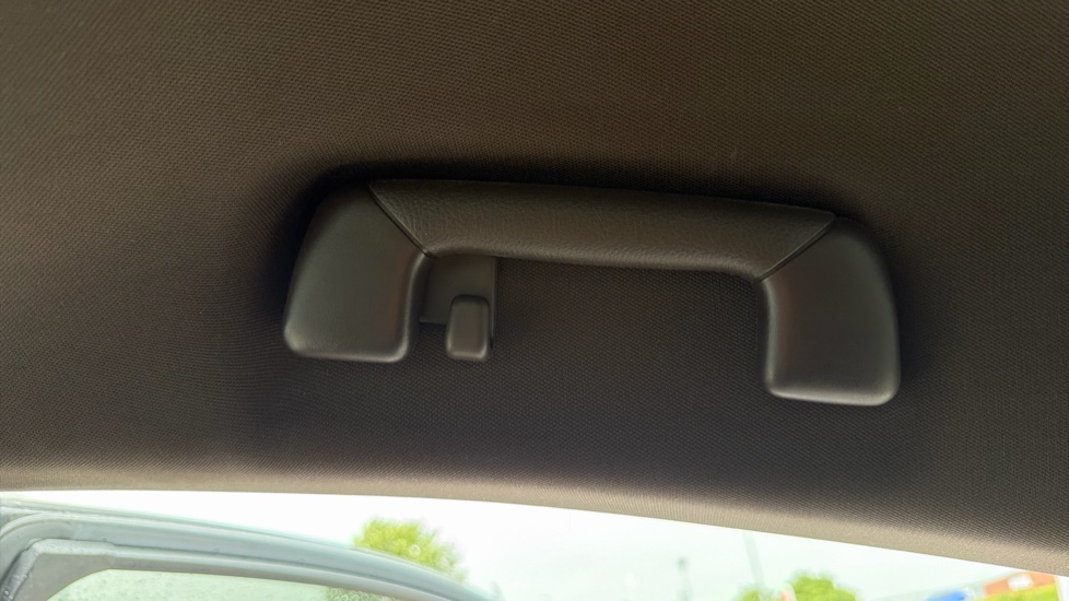 Lexus ES 300h 2.5 4dr CVT Hybrid Saloon - Image 50
