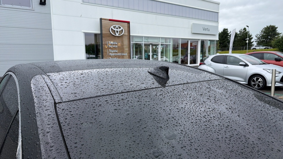 Lexus ES 300h 2.5 4dr CVT Hybrid Saloon - Image 51