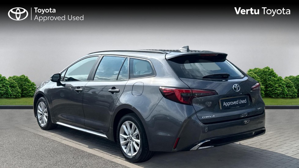 Toyota Corolla 1.8 Hybrid Icon 5dr CVT Hybrid Estate - Image 4