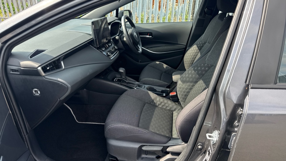 Toyota Corolla 1.8 Hybrid Icon 5dr CVT Hybrid Estate - Image 5