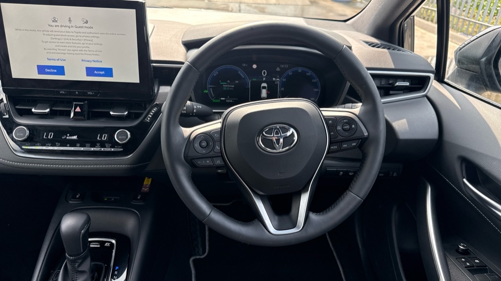 Toyota Corolla 1.8 Hybrid Icon 5dr CVT Hybrid Estate - Image 10
