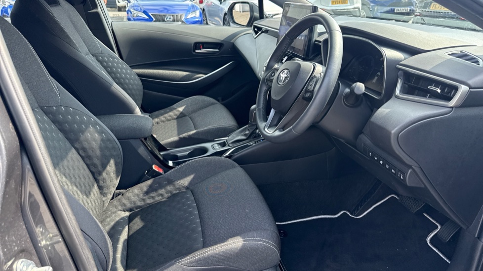 Toyota Corolla 1.8 Hybrid Icon 5dr CVT Hybrid Estate - Image 12