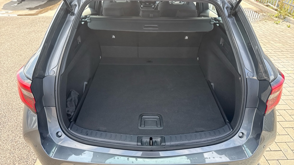 Toyota Corolla 1.8 Hybrid Icon 5dr CVT Hybrid Estate - Image 13