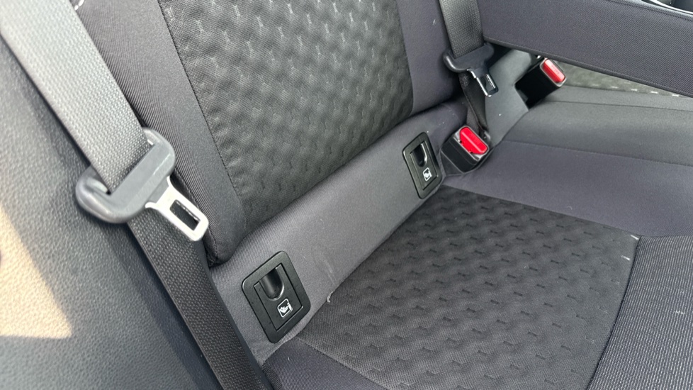 Toyota Corolla 1.8 Hybrid Icon 5dr CVT Hybrid Estate - Image 14