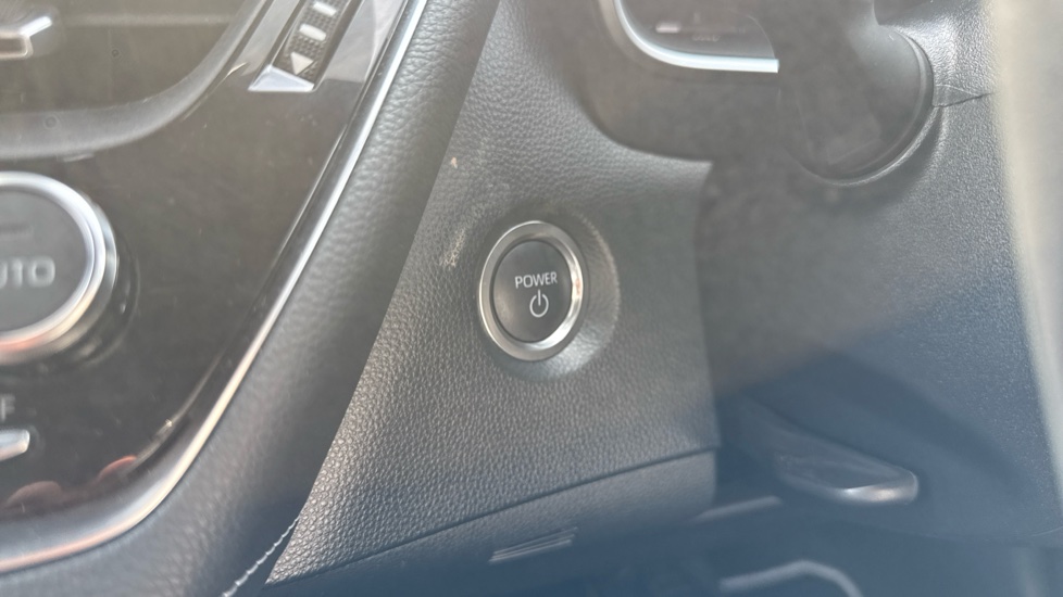 Toyota Corolla 1.8 Hybrid Icon 5dr CVT Hybrid Estate - Image 16